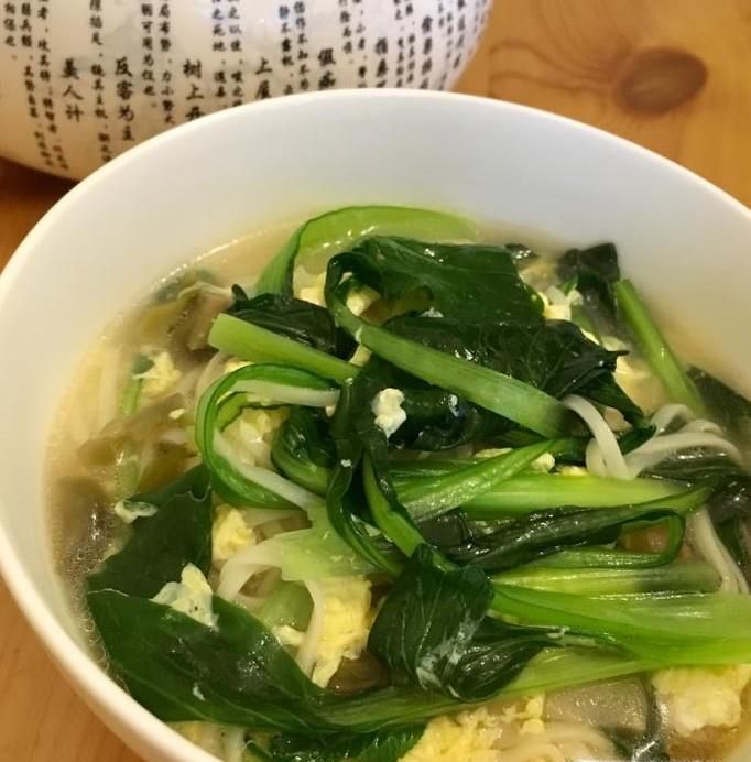 榨菜丝清汤挂面的家常做法