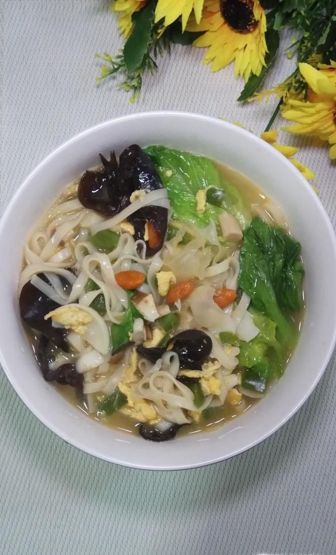 怎样做美味的香菇双耳营养面?