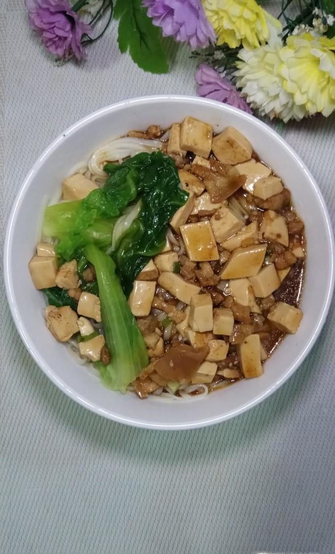 怎样做美味的豆腐肉炸酱拌面?