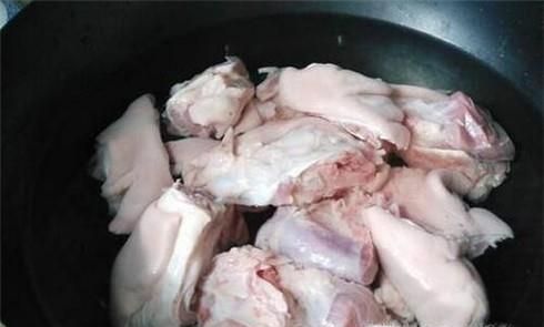 怎么炖猪脚才好吃