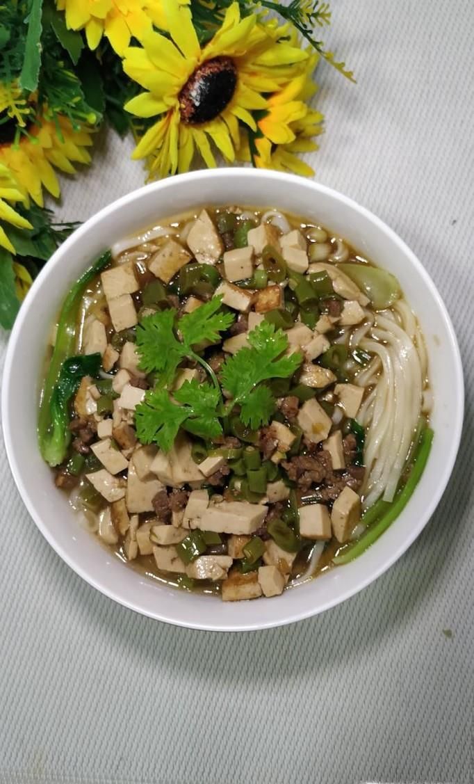 怎样做美味的豆腐牛肉炸酱面?
