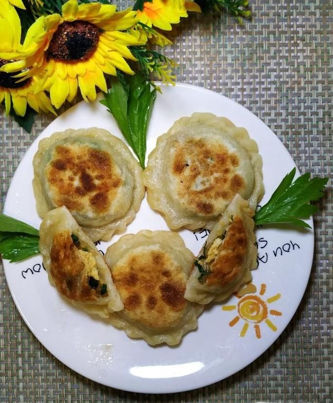 怎样做美味的韭菜鸡蛋粉条盒子?