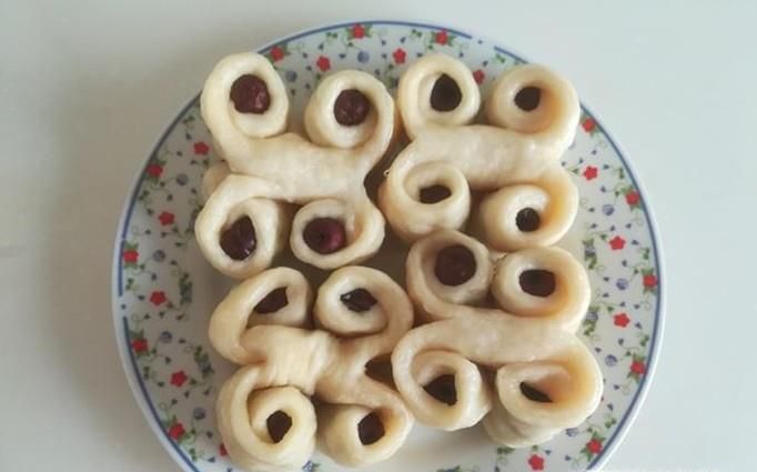 蒸枣卷馍的做法