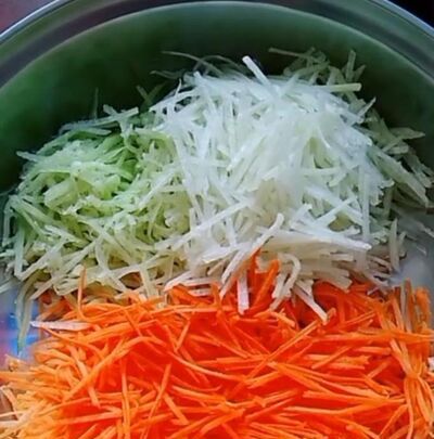 怎样做美味的萝卜鸡蛋丸子？