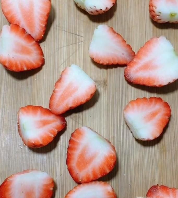 草莓奶酪布丁怎么做