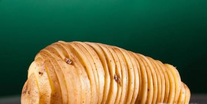 奶酪火腿烤土豆怎么做