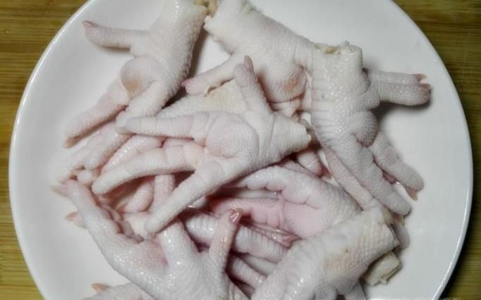 酸辣鸡爪的家常做法