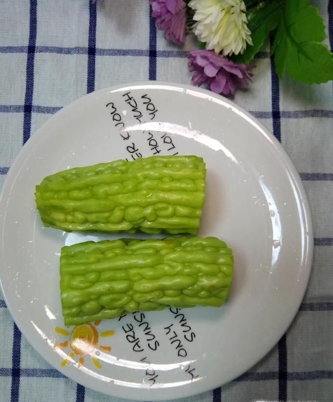 怎样做美味的苦瓜香蕉减肥餐