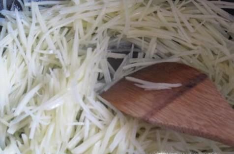 怎么炒土豆丝不粘锅?