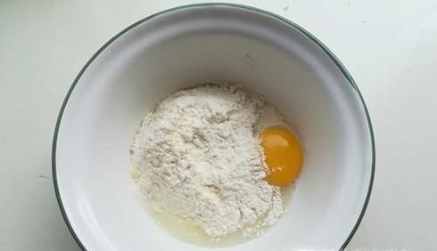 花生糖馅荷叶角的做法