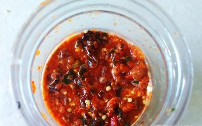 自制的酸梅紫苏辣椒酱的做法