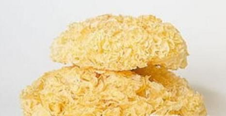 银耳怎么煮？电饭锅巧炖银耳羹！