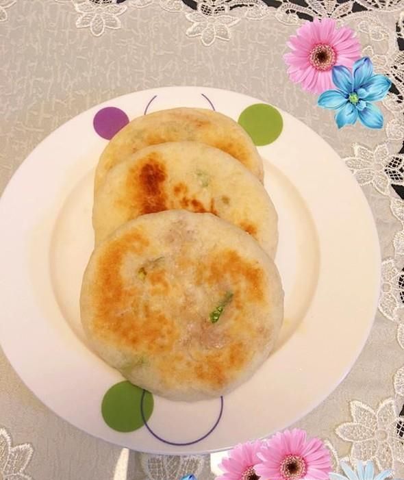 葱末肉馅煎饼的家常做法