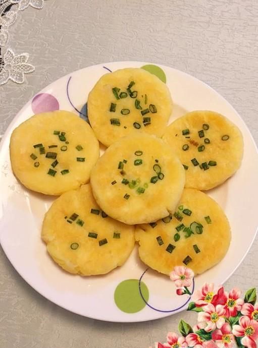 香葱土豆饼的家常做法