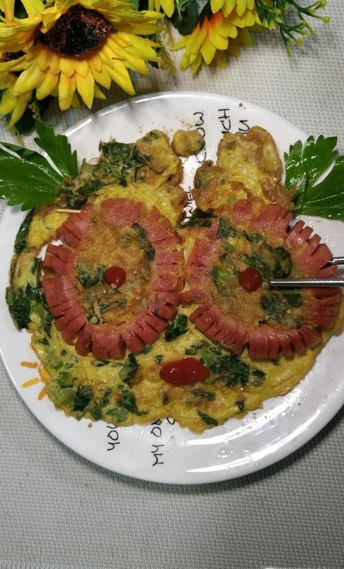 怎样做美味的芹菜鸡蛋火腿圈？