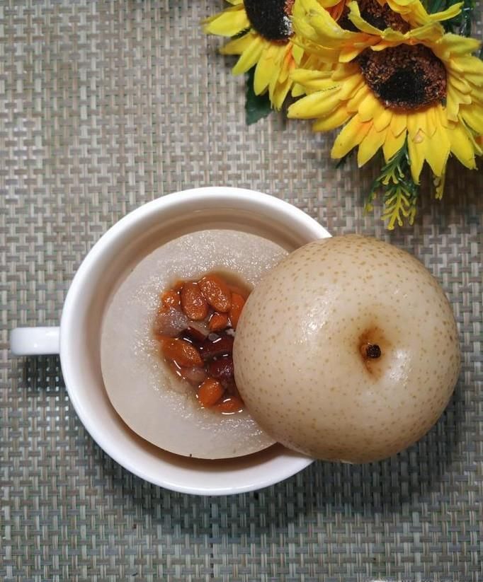 怎样做美味的冰糖雪梨盅？