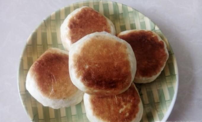 豆沙小煎包的做法