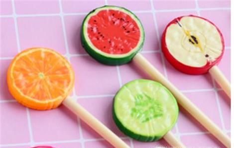 水果棒棒糖的做法，教你制作简单的水果棒棒糖