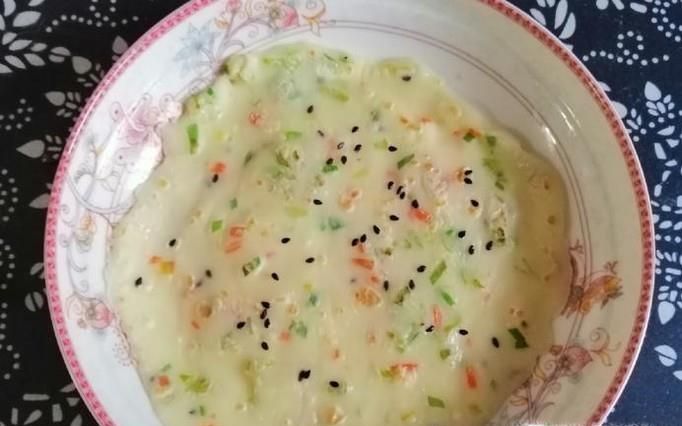 胡萝卜莴苣叶子葱香煎饼的做法