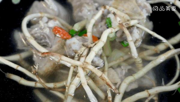 鱼腥草老鸭汤做法 鱼腥草老鸭汤怎么做