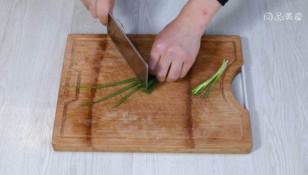 葱油蚕豆的做法 葱油蚕豆怎么做