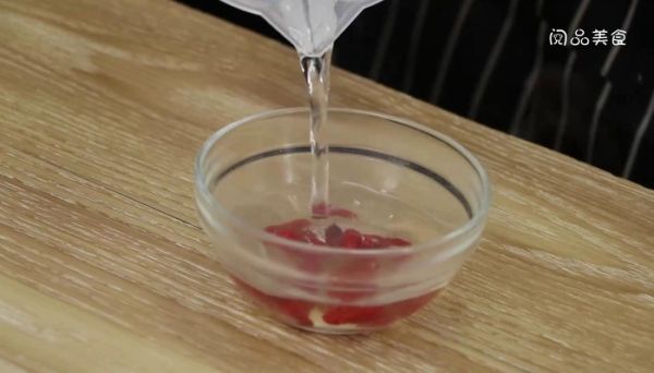 益母草鸡肉汤怎么做 益母草鸡肉汤怎么做好吃