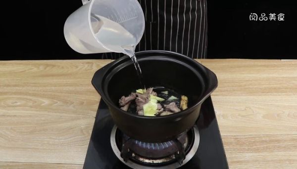 西洋参炖鸽子汤怎么做 西洋参炖鸽子汤怎么做好吃