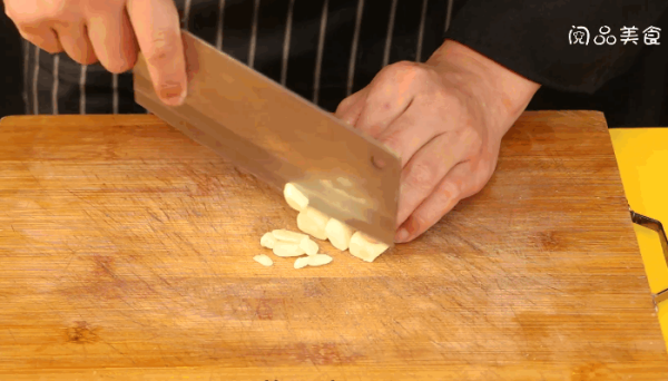 白灼鱿鱼的做法,白灼鱿鱼怎么做