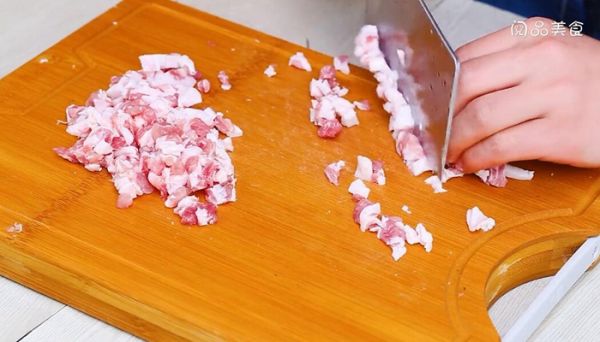 香菇肉丁包子的做法 香菇肉丁包子怎么做