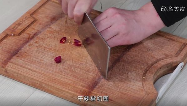 清炒榨菜丝的做法 清炒榨菜丝怎么做