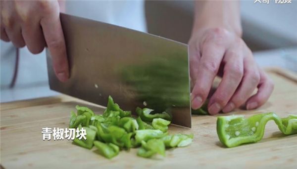 木耳炒牛肉怎么做 木耳炒牛肉的做法