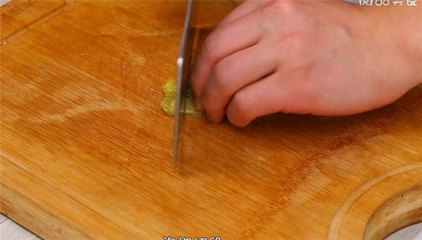 凉拌鸡脚怎么做 凉拌鸡脚的做法