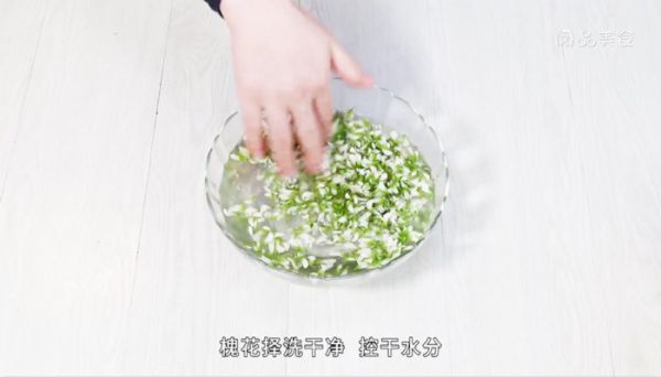 槐花炒鸡蛋的做法 槐花炒鸡蛋怎么做