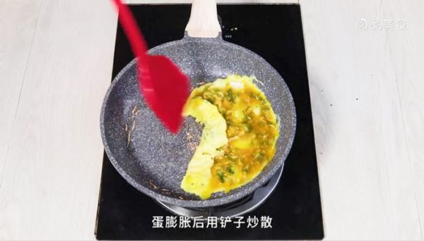 槐花炒鸡蛋的做法 槐花炒鸡蛋怎么做