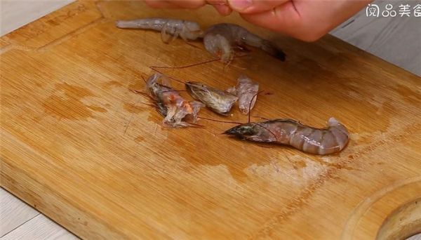 鸡蛋蔬菜虾饼怎么做 鸡蛋蔬菜虾饼的做法