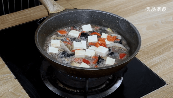 海参木耳烧豆腐的做法 海参木耳烧豆腐怎么做好吃