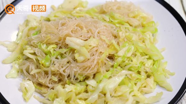 圆白菜炒粉丝的做法