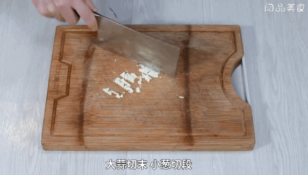 干锅蕨菜土豆的做法，干锅蕨菜土豆怎么做