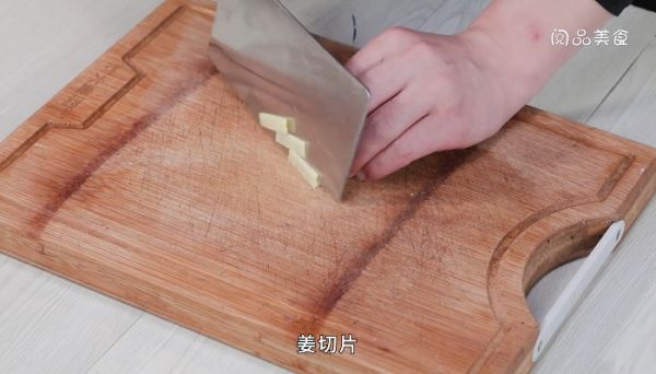 猪脚炖白萝卜怎么做 猪脚炖白萝卜的做法是什么