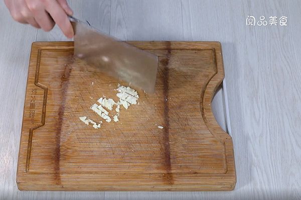 培根炒蕨菜做法 培根炒蕨菜怎么做