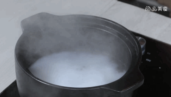 桃胶炖奶做法 桃胶炖奶怎么做