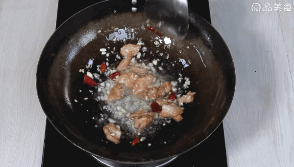 豆腐泡炒肉片的做法,豆腐泡炒肉片怎么做