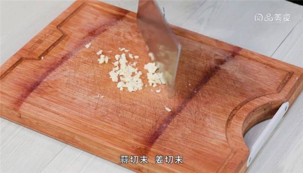 秋葵炒香干的做法 秋葵炒香干怎么做