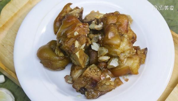 炸猪脚的做法,炸猪脚怎么做