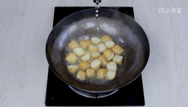 芹菜炖干豆腐的做法 芹菜炖干豆腐怎么做