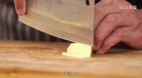 冰糖炖肘子怎么做 冰糖炖肘子做法是什么