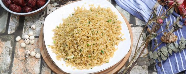 酱油炒饭的做法 酱油炒饭的家常做法