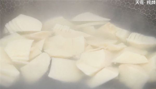 竹笋焖鸡怎么做 竹笋焖鸡的做法