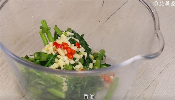 凉拌蚝油茼蒿怎么做 凉拌蚝油茼蒿的做法