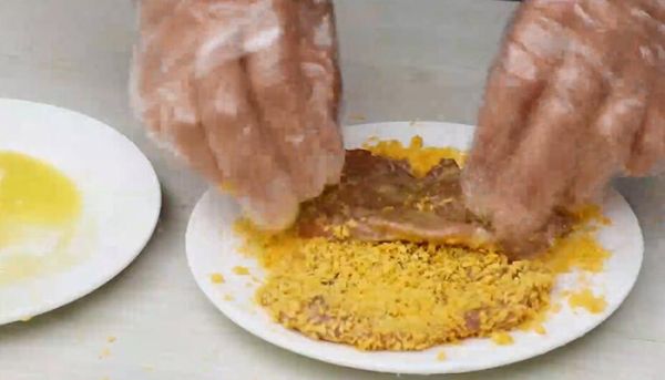 油炸猪扒饭的做法 油炸猪扒饭怎么做